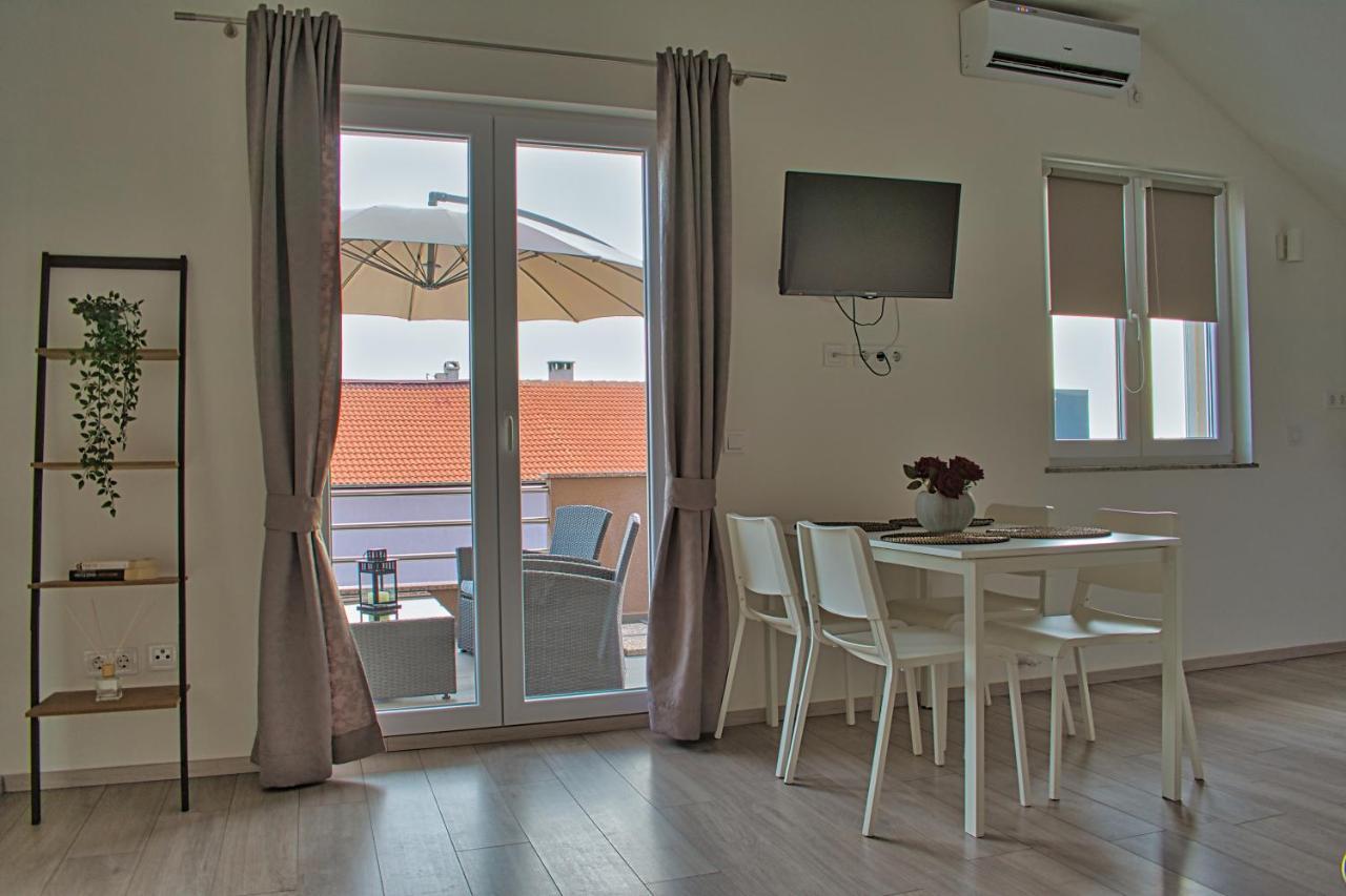 Apartments&rooms